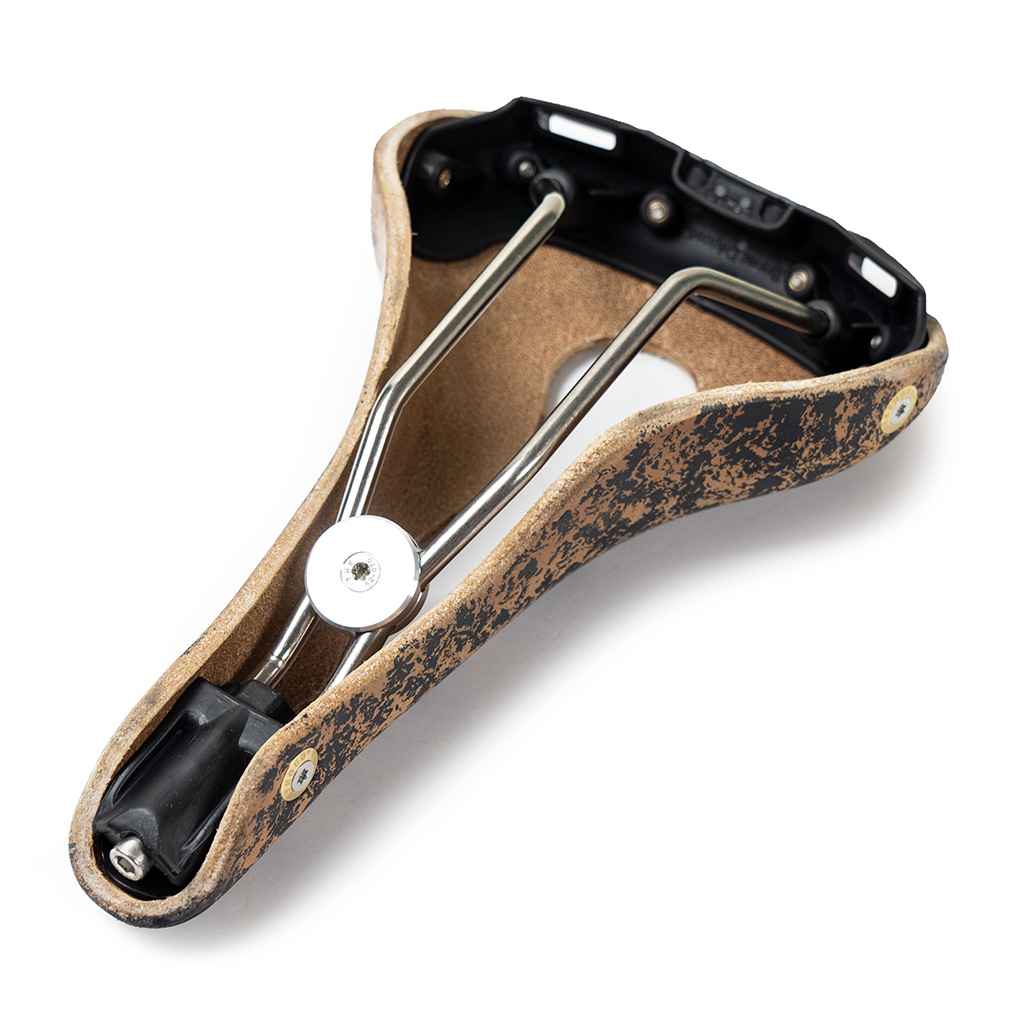 BERTHOUD* aravis open leather saddle (cork) - BLUE LUG GLOBAL