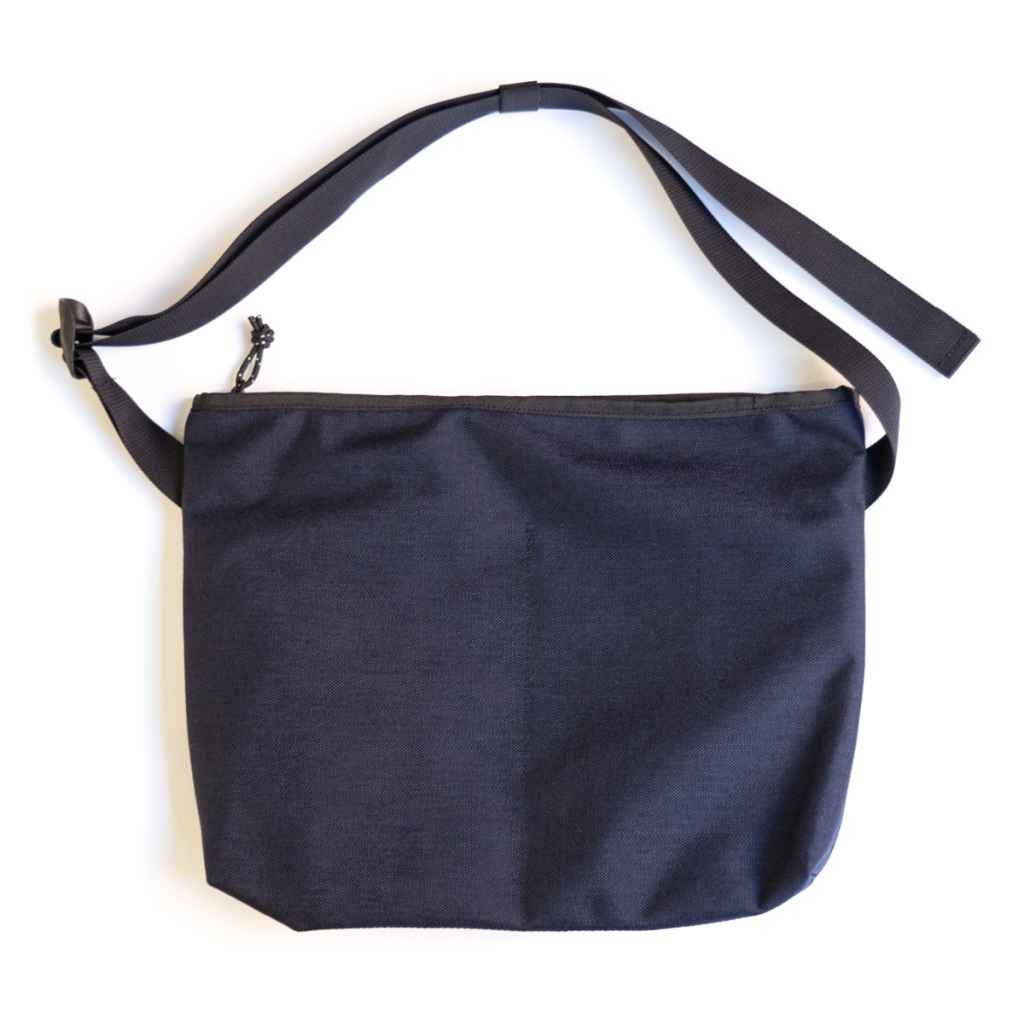 BLUE LUG* stroll sacoche (navy/reflector) - BLUE LUG GLOBAL ONLINE