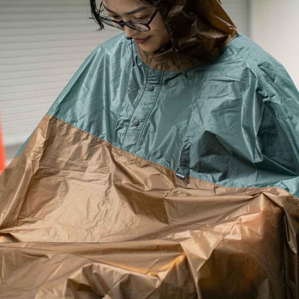 FAIRWEATHER* packable rain poncho (navy) - BLUE LUG GLOBAL
