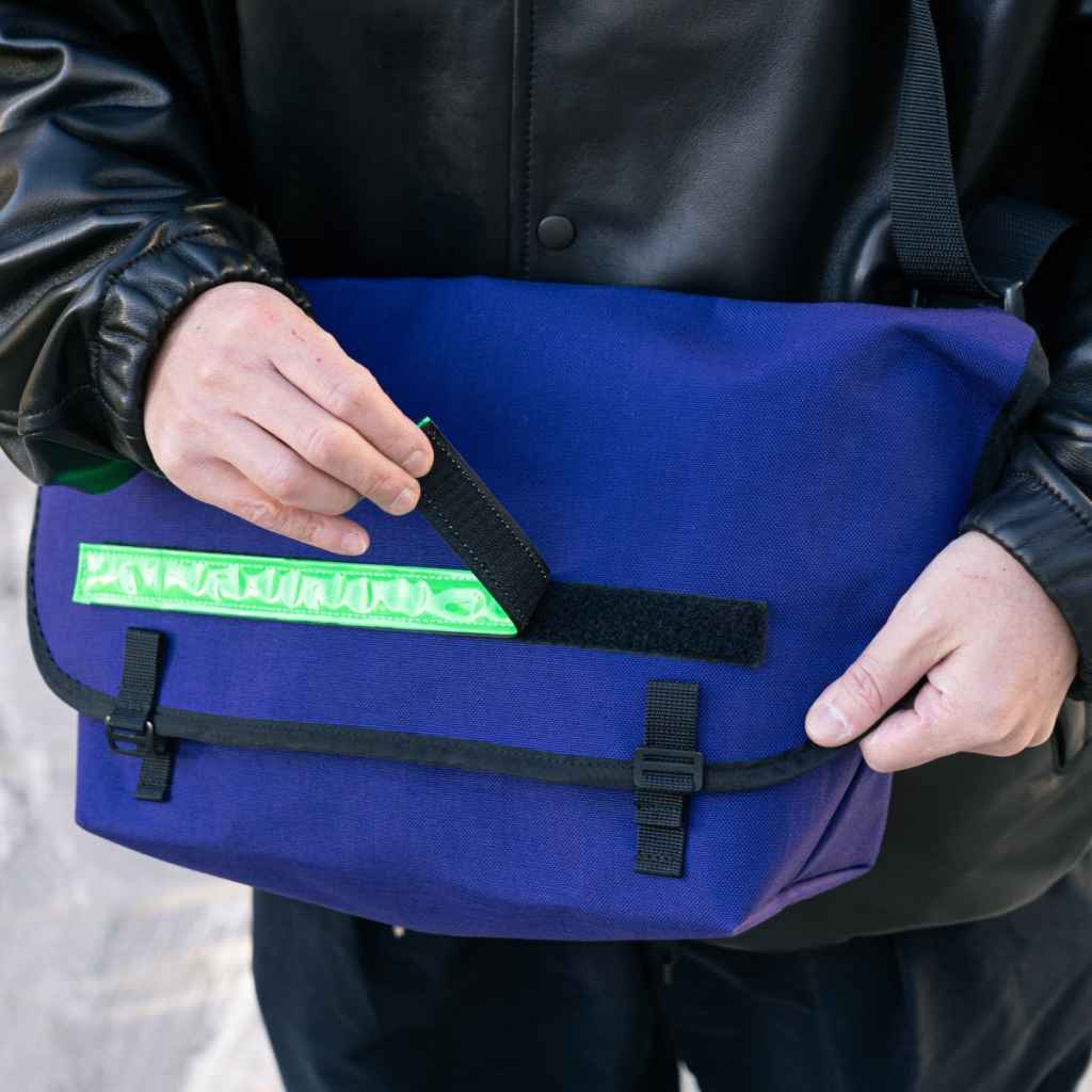 BLUE LUG* velcro reflector (green) - BLUE LUG GLOBAL ONLINE