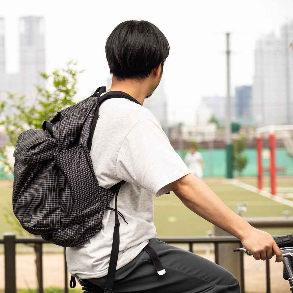 BLUE LUG* THE DAY PACK (black/yellow reflector) - BLUE LUG