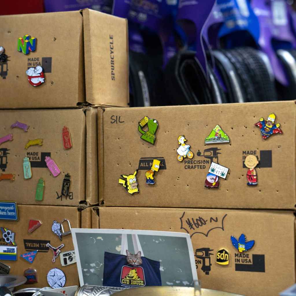 BL SELECT* duck bicycle pins - BLUE LUG GLOBAL ONLINE STORE