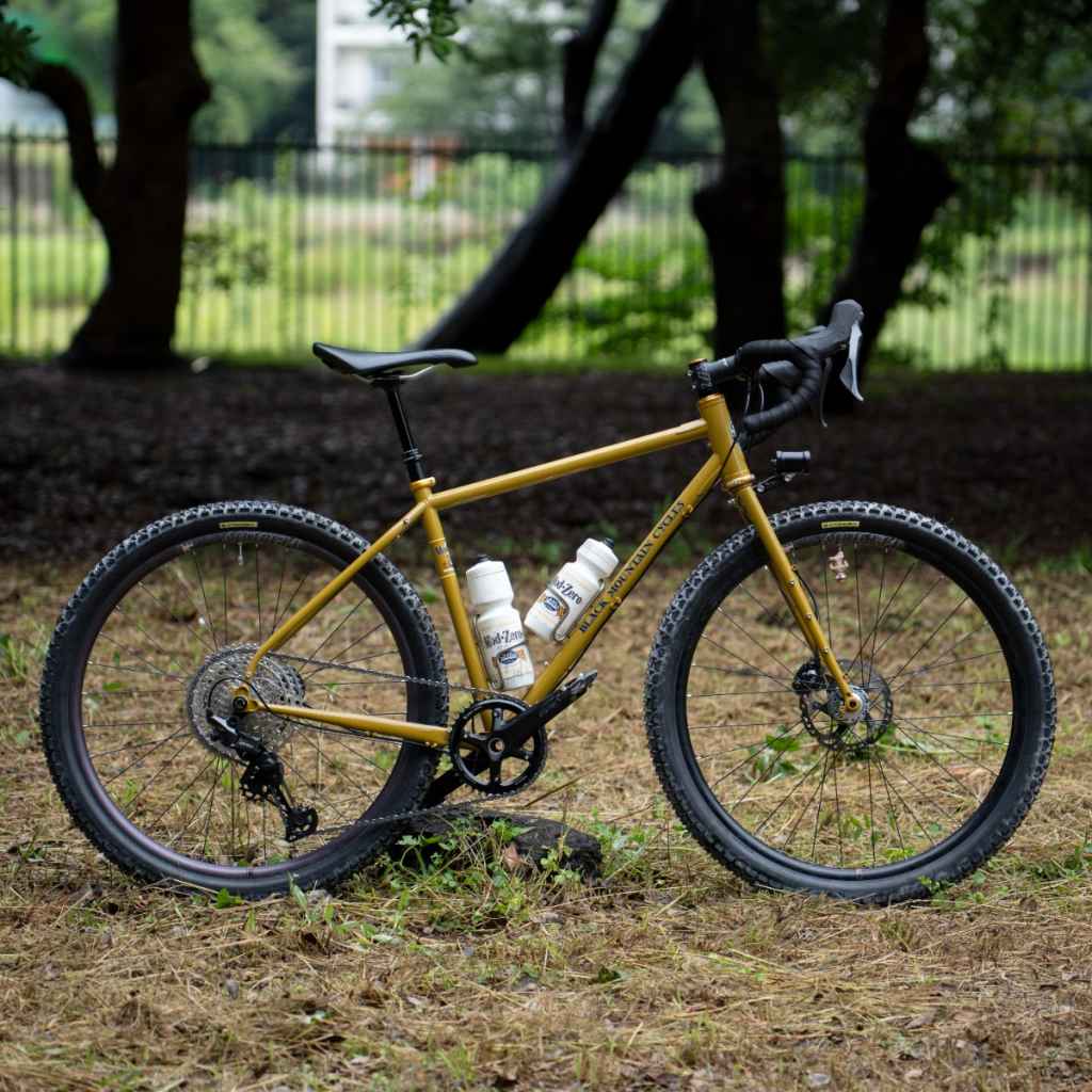 BLACK MOUNTAIN CYCLES* mod zero frame set (banana slug) - BLUE LUG