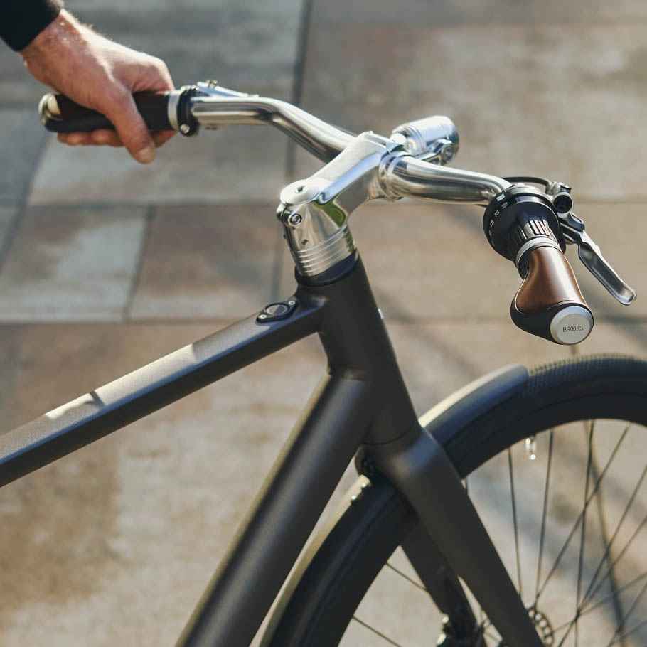 BROOKS* ergonomic leather grip (brown) - BLUE LUG GLOBAL ONLINE STORE