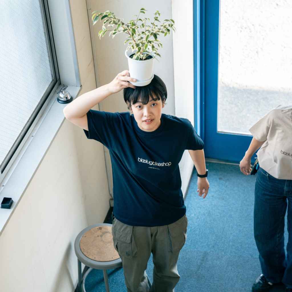 BLUE LUG* bloolugbikeshop t-shirt (navy) - BLUE LUG GLOBAL ONLINE