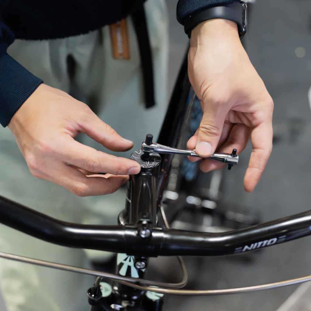 ポルスナ・レインボー・サーヴァン RUNWELL* STEX portable wrench (silver) - BLUE LUG GLOBAL ONLINE STORE