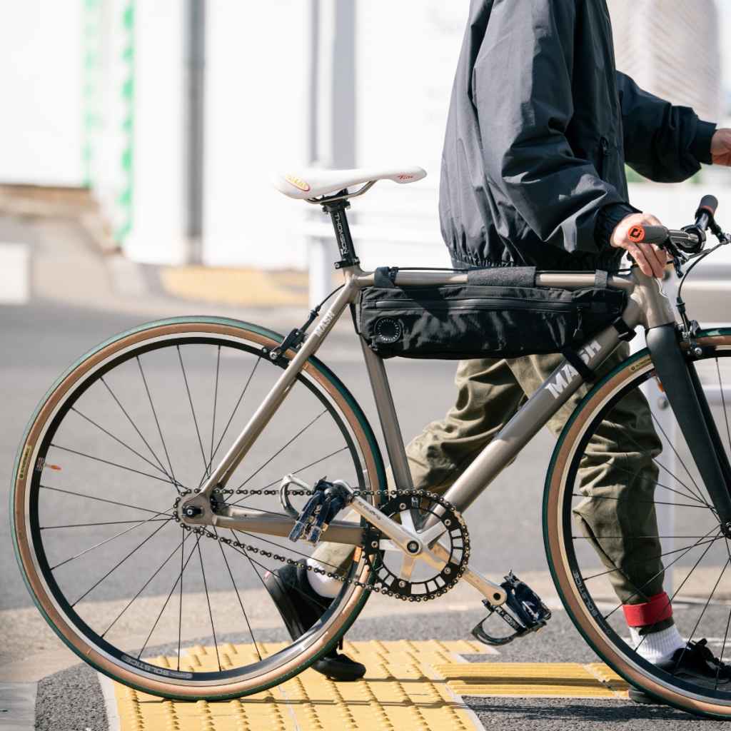 FAIRWEATHER* frame bag (ecopak/black) - BLUE LUG GLOBAL ONLINE STORE
