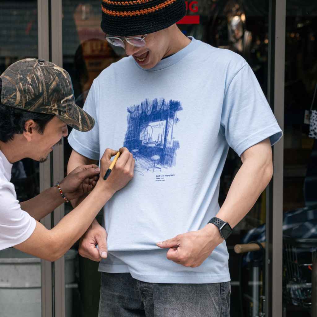BLUE LUG* sketch t-shirt (powder blue) - BLUE LUG GLOBAL ONLINE STORE