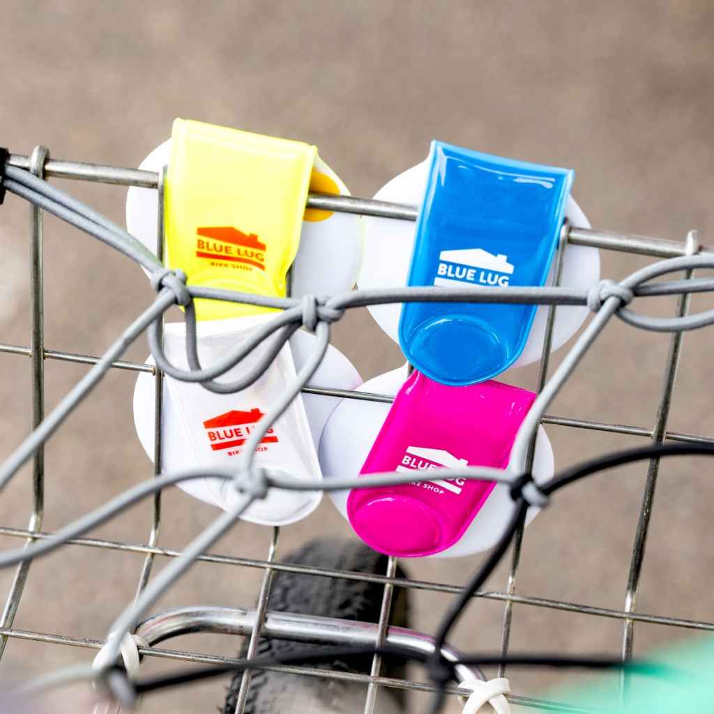 BLUE LUG* smile reflector clip - BLUE LUG GLOBAL ONLINE STORE