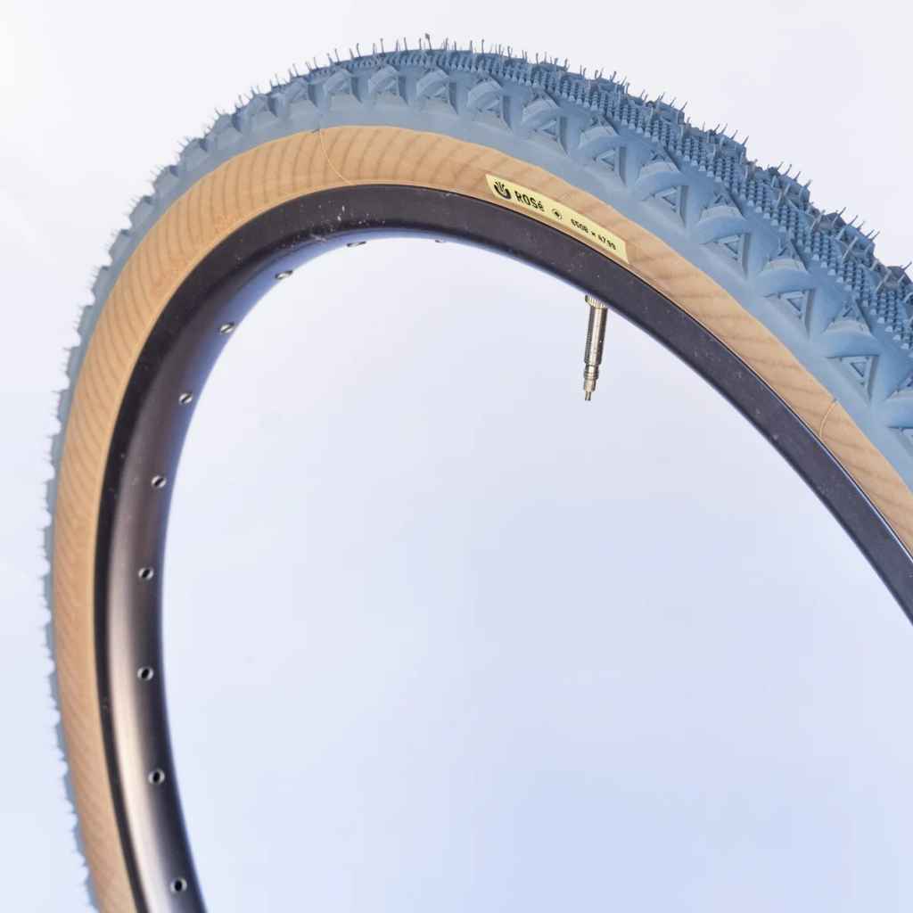 ULTRADYNAMICO タイヤ 650B x 47.99 rose 1本 ULTRADYNAMICO* rose rozzo tire (gray) - BLUE LUG GLOBAL ONLINE STORE