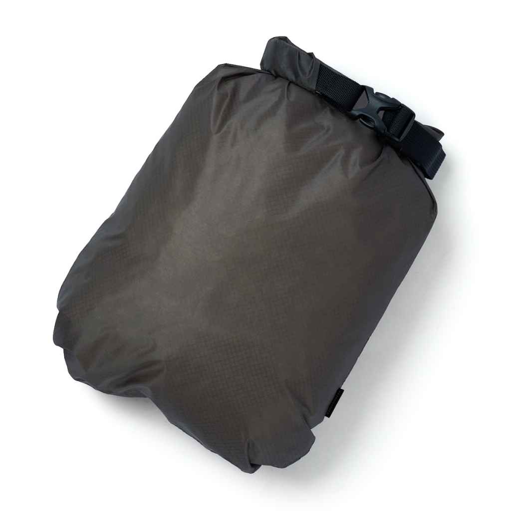 FAIRWEATHER* packable pack (black) - BLUE LUG GLOBAL ONLINE
