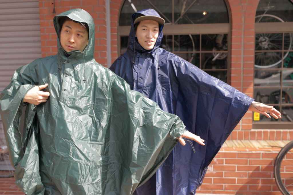 FAIRWEATHER* packable rain poncho (navy) - BLUE LUG GLOBAL